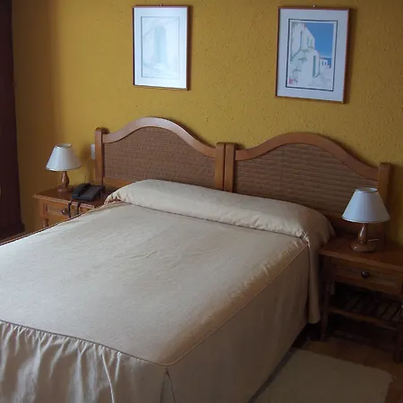 Hotel Sarga 3*