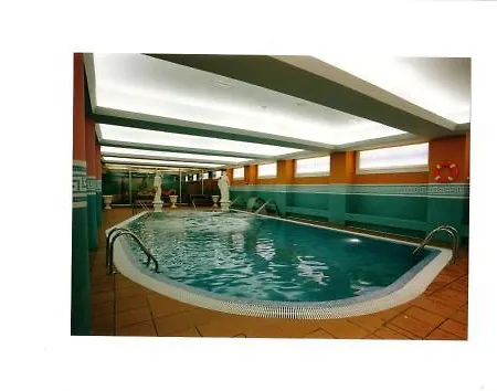 Hotel Sarga 3*