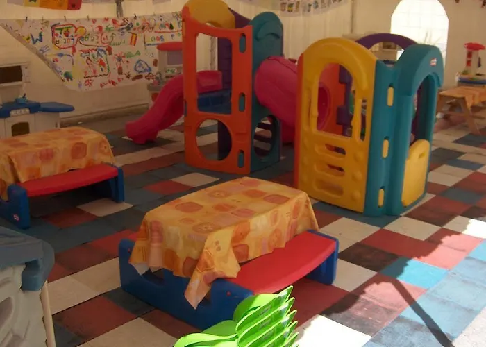 Sarga Szálloda Cabañas
